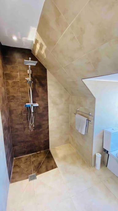 Family Marine Apartment With Sea View ดอว์ลิช ภายนอก รูปภาพ